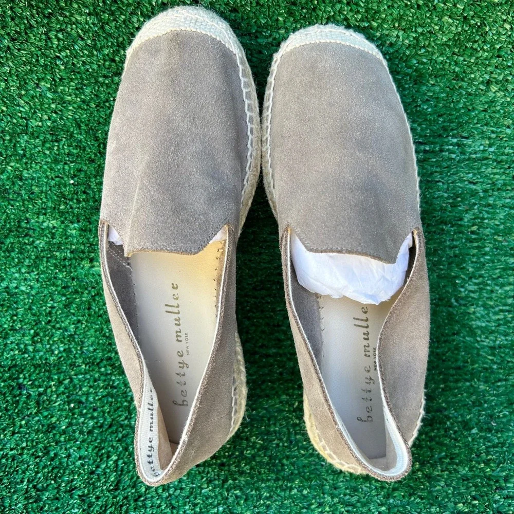 Bettye Muller New York Grey Suede Espadrille Loafers Slip On Flats Size 37